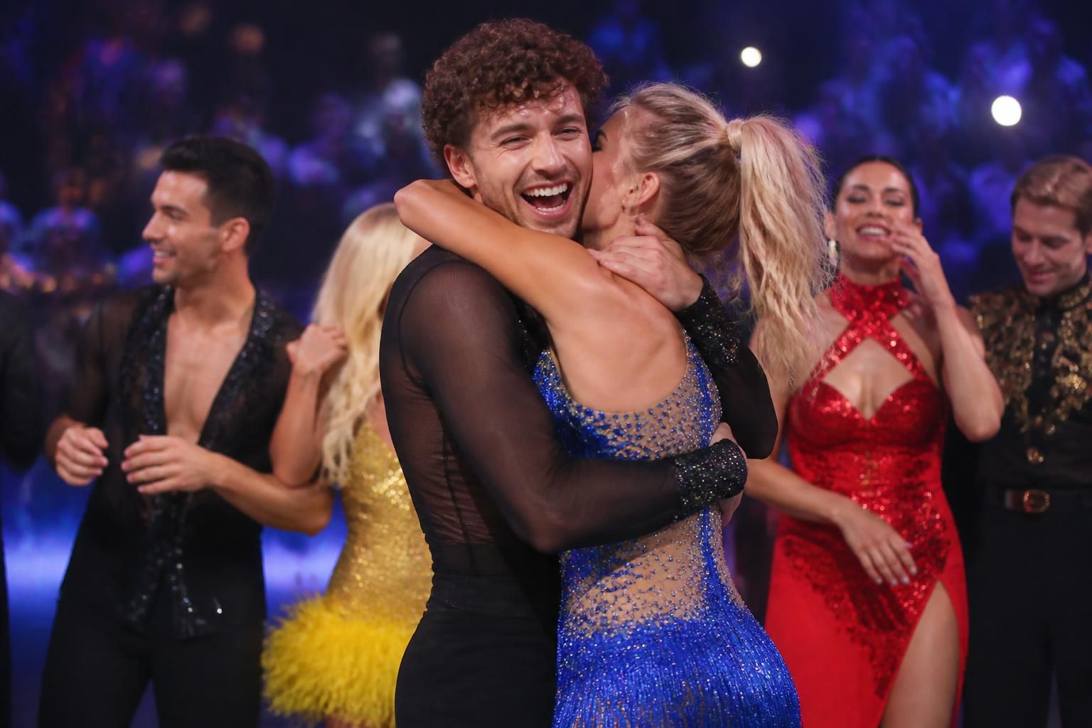 découvrez qui a remporté danse avec les stars 2025 ainsi que les résultats et les moments forts de cette saison spectaculaire.