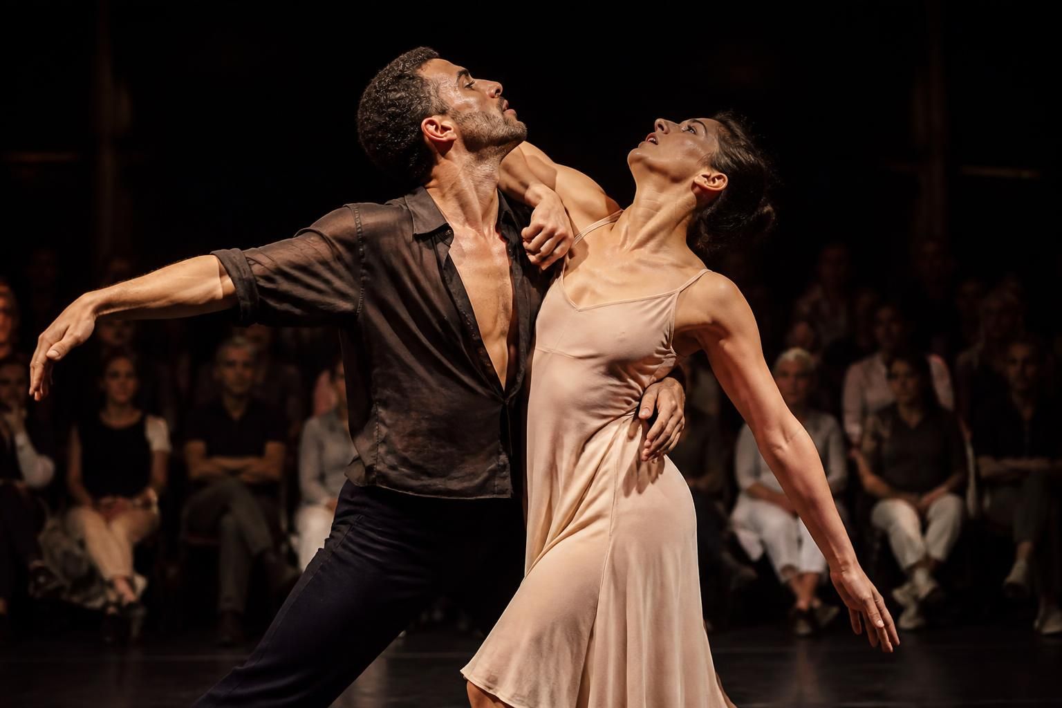 découvrez nos conseils pour choisir un spectacle de danse inoubliable et vivre une sortie qui marque les esprits. astuces, genres et lieux incontournables à ne pas manquer.